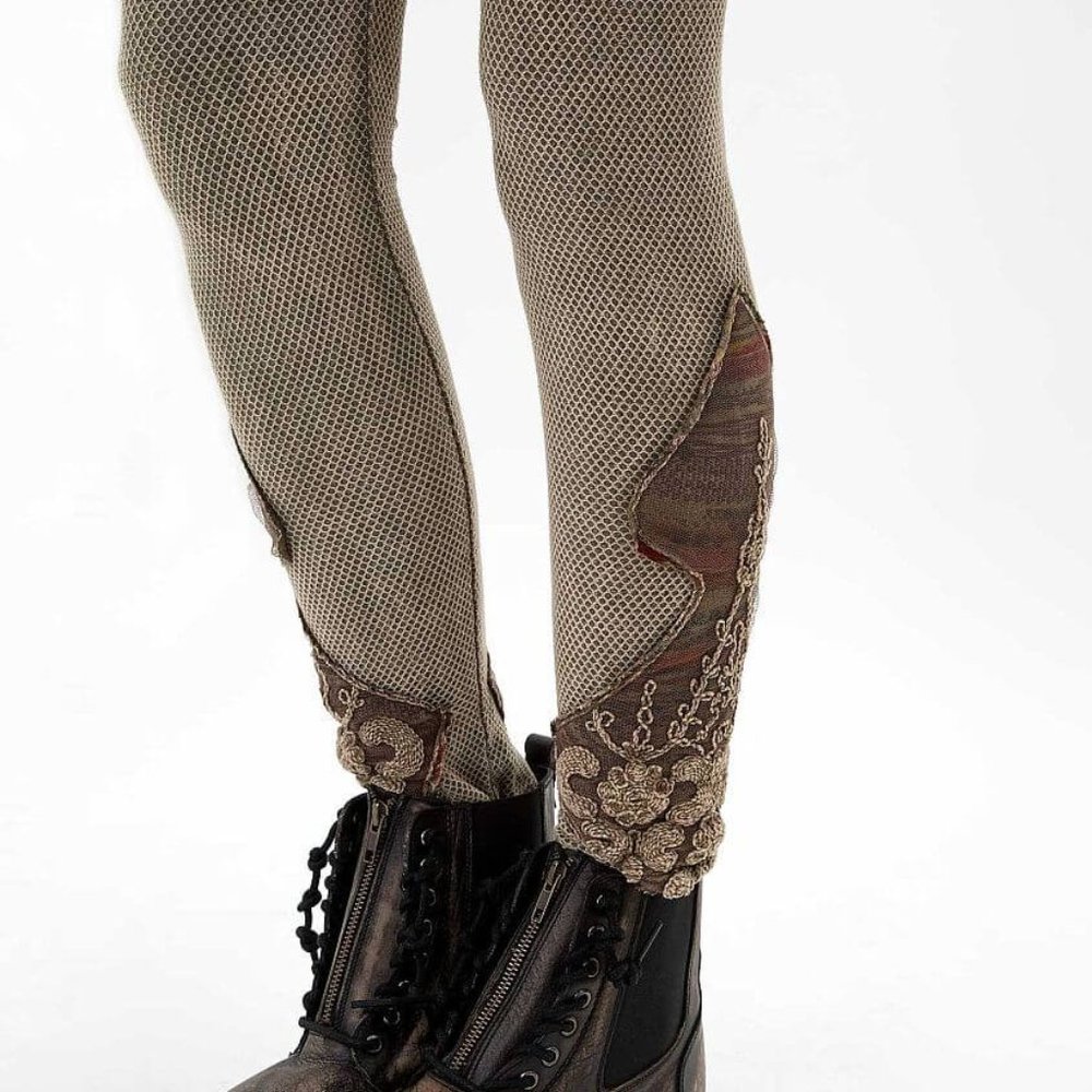 Gimmicks By BKE Textured Legging Size S